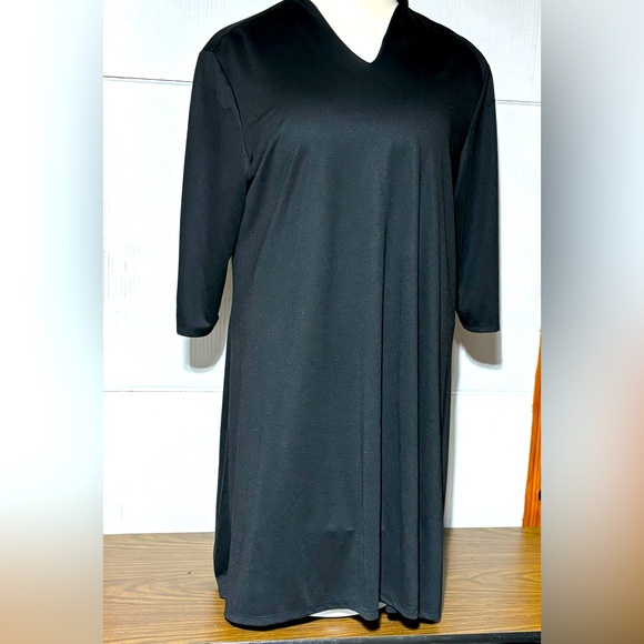 Susan Graver 3X black all occasion dress. Add bling for festive holidays. - Picture 2 of 7